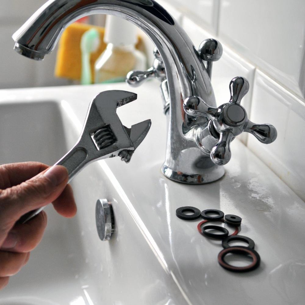 General Plumbing service by trusted plumber in Colorado working in Del Norte home